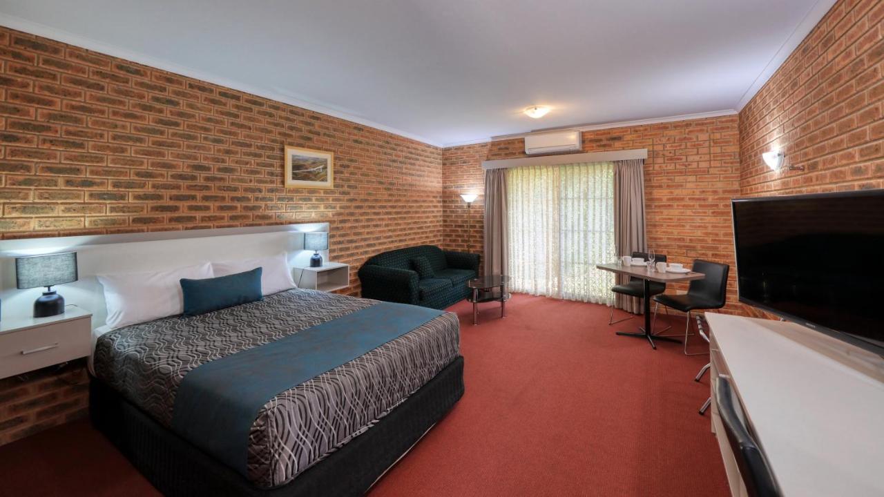 Glider City Motel Беналла Экстерьер фото