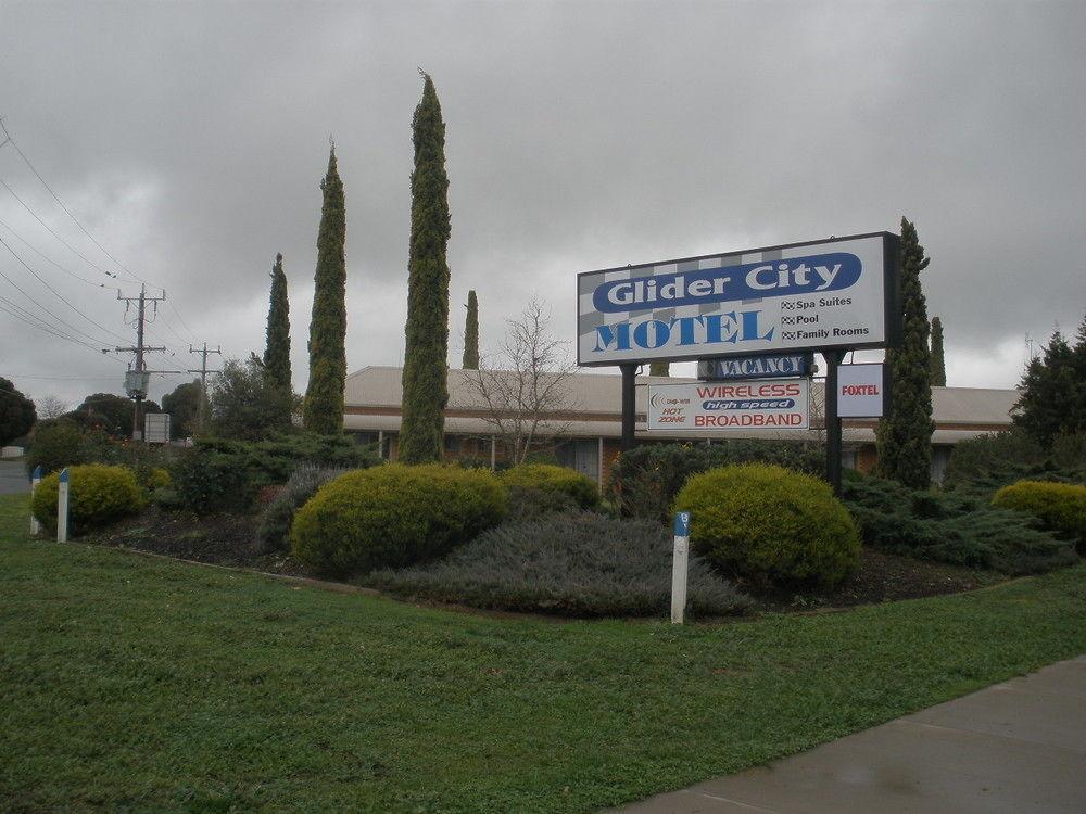 Glider City Motel Беналла Экстерьер фото