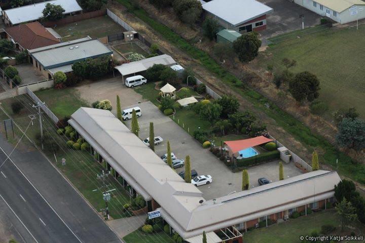 Glider City Motel Беналла Экстерьер фото