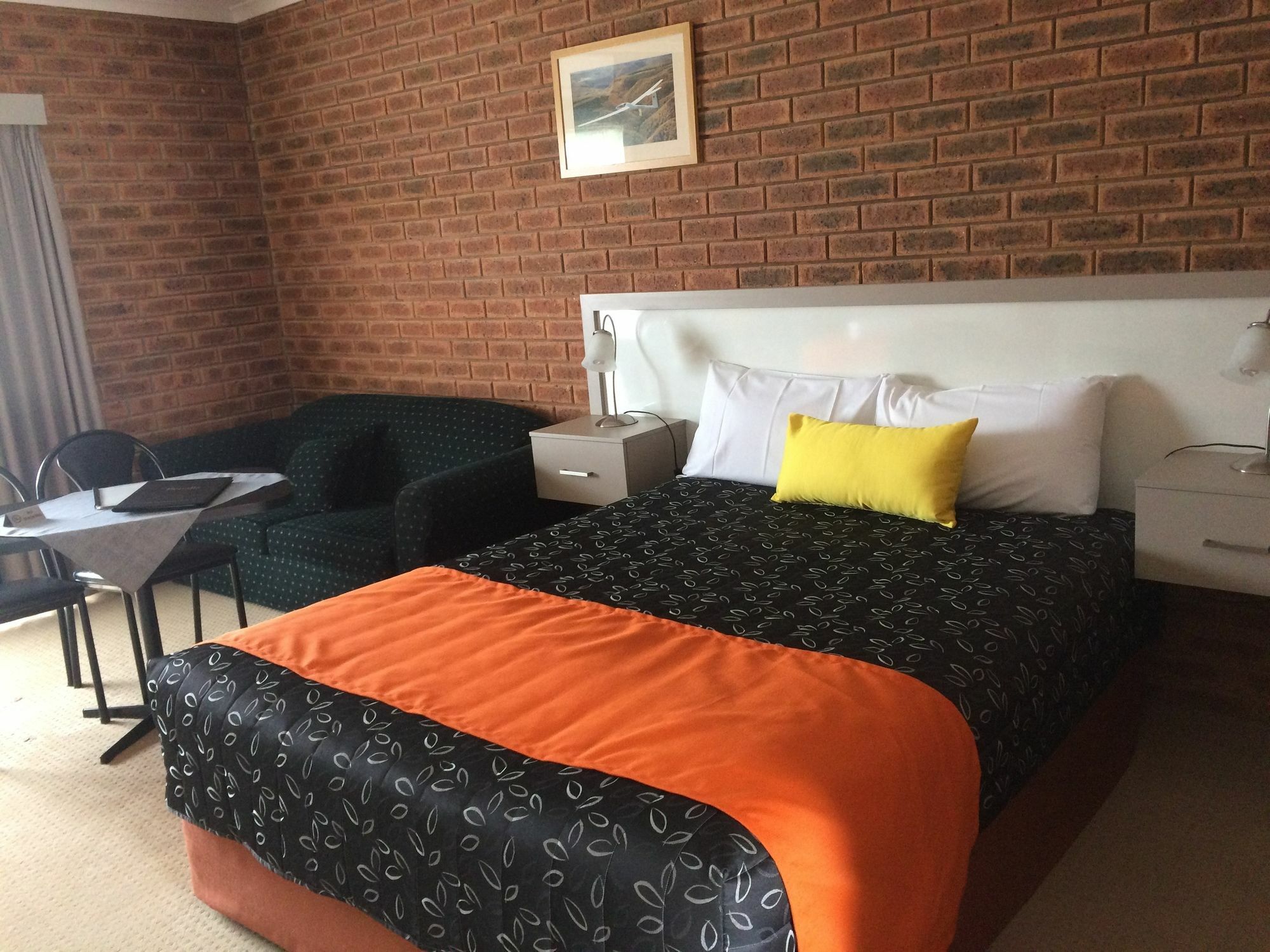 Glider City Motel Беналла Экстерьер фото