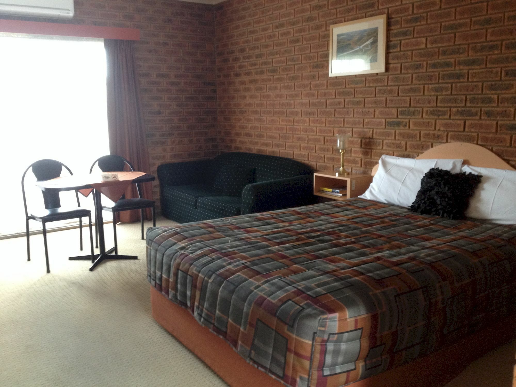 Glider City Motel Беналла Экстерьер фото